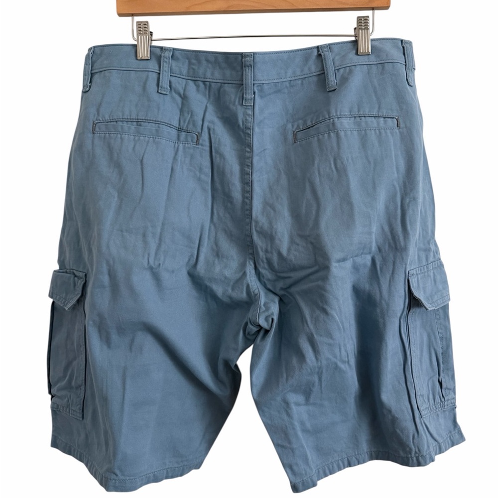 Men's Wrangler Blue Cargo Shorts - Picture 2 of 4